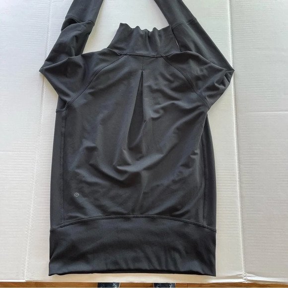Lululemon Black Turtle Neck Sweatshirt With Canguroo Pocket . - Picture 5 of 7